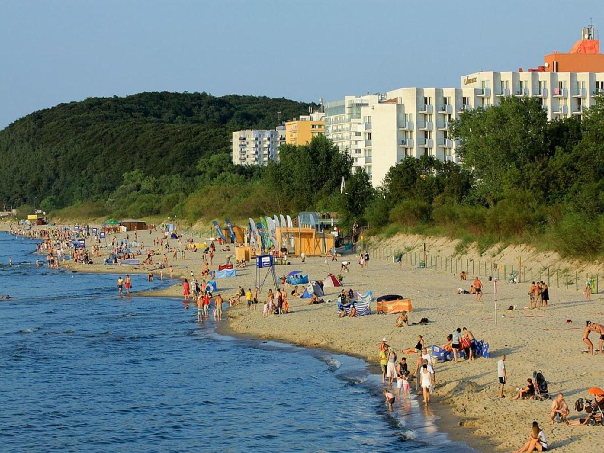 Cozy Apartment 600M From The Sea, Miedzyzdroje Bagian luar foto